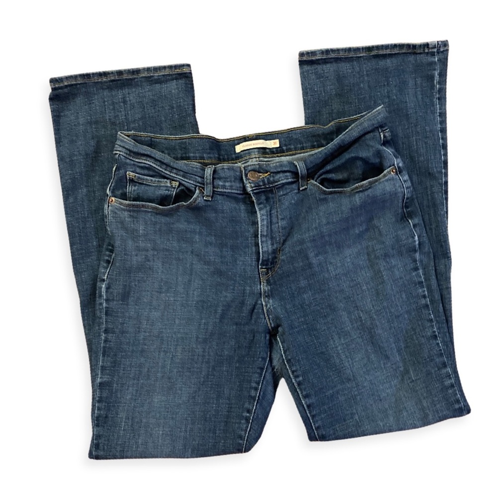 Levi's classic bootcut medium wash denim jeans, size 31